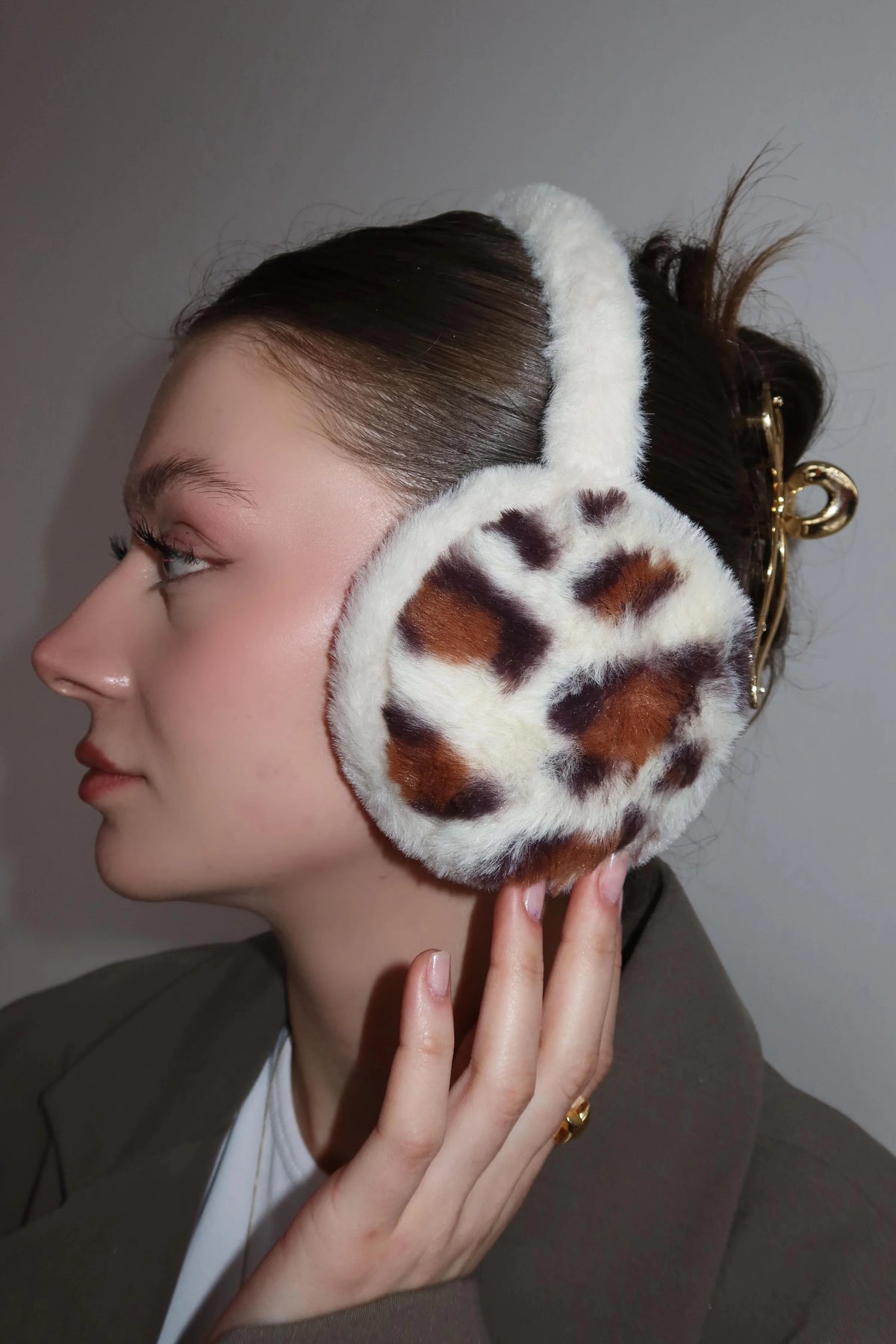 Beyaz Leopar Peluş Kulaklık