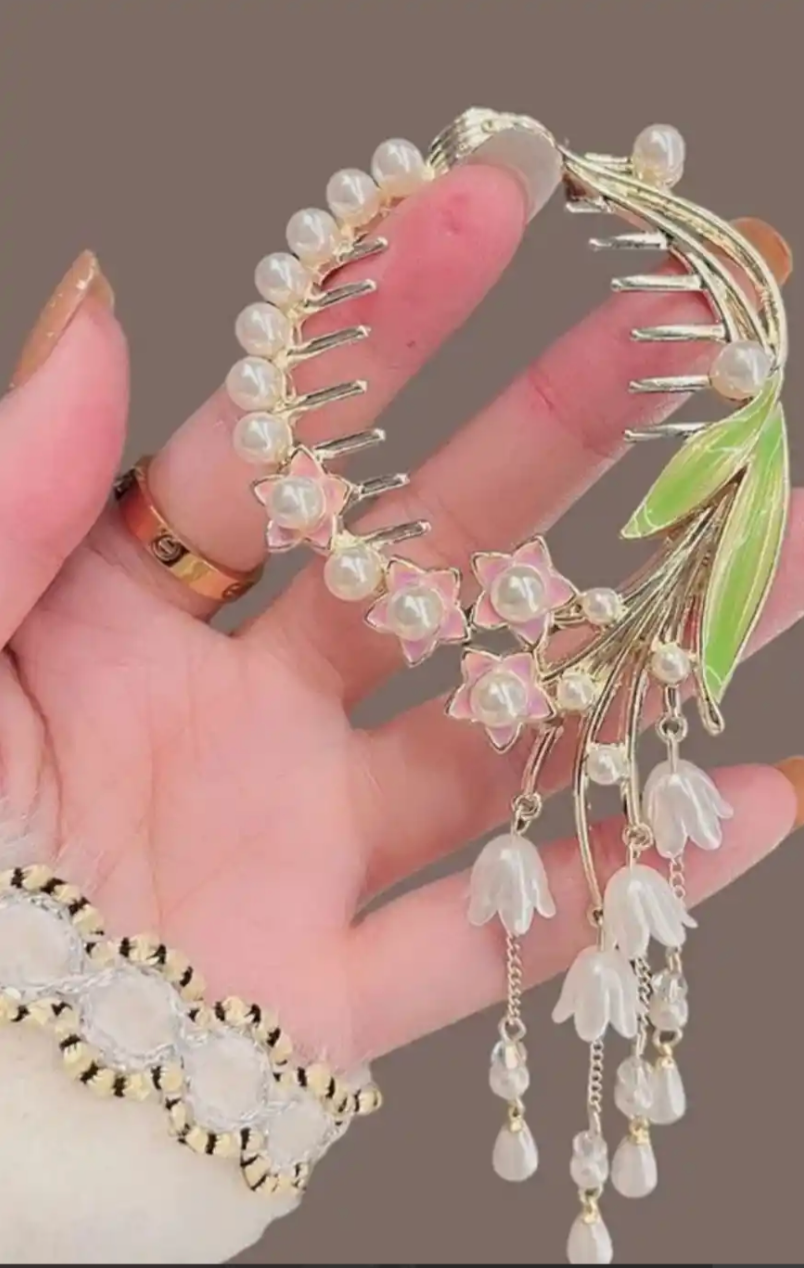 Pembe Çiçekli Sallantılı Yay Topuz Tokası