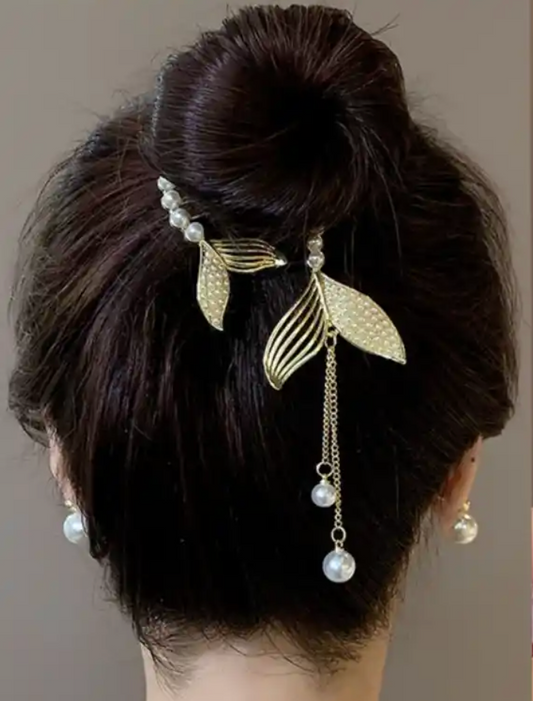 Balık Kuyruğu İnci Detaylı Yay Topuz Tokası