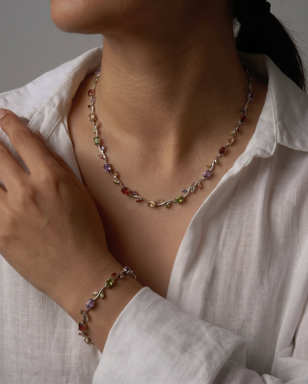 Renkli Taşlı Gümüş Gül Çiçek Set (Bileklik Ve Kolye)